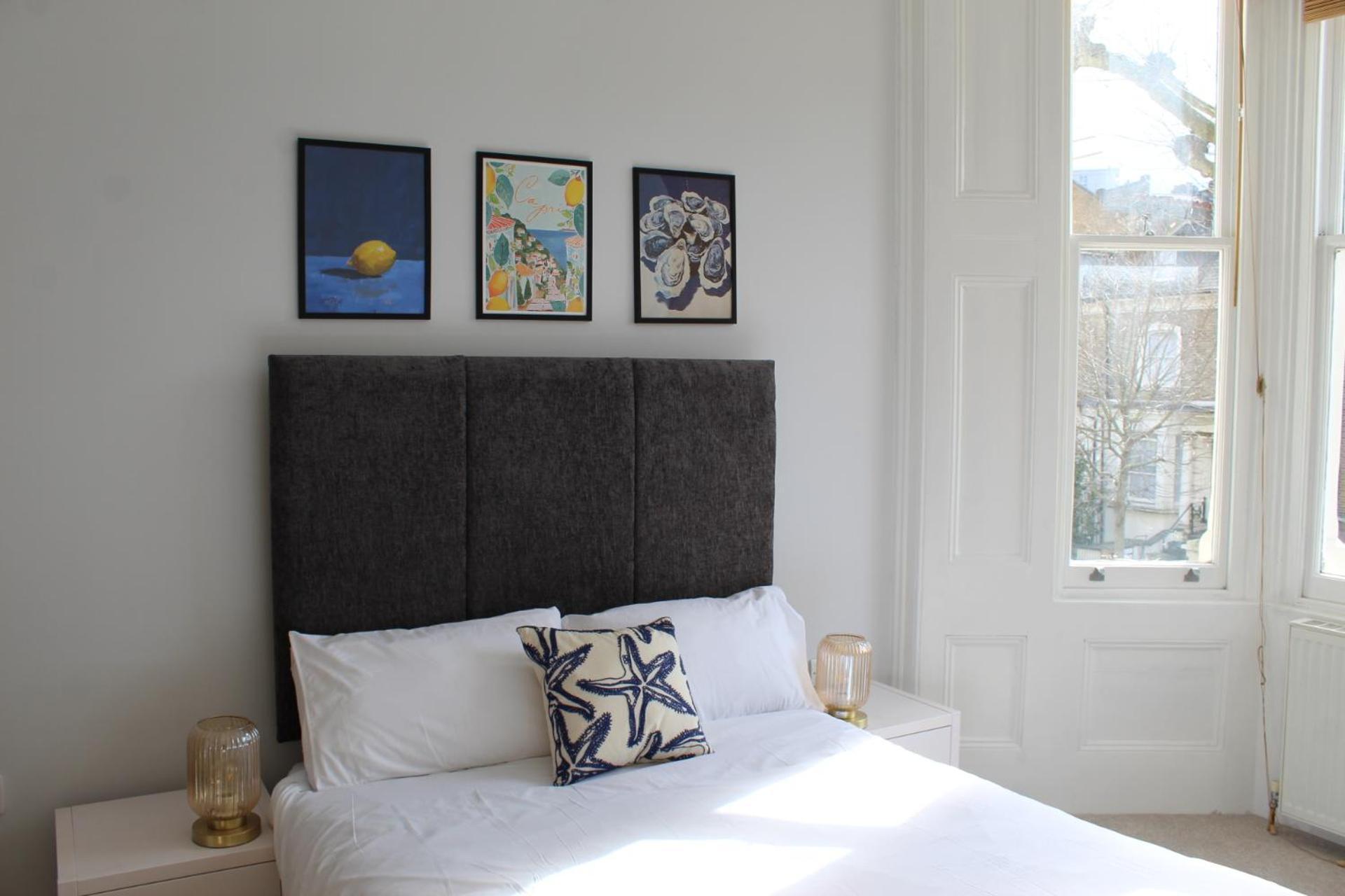 Apartment With Pool Table London